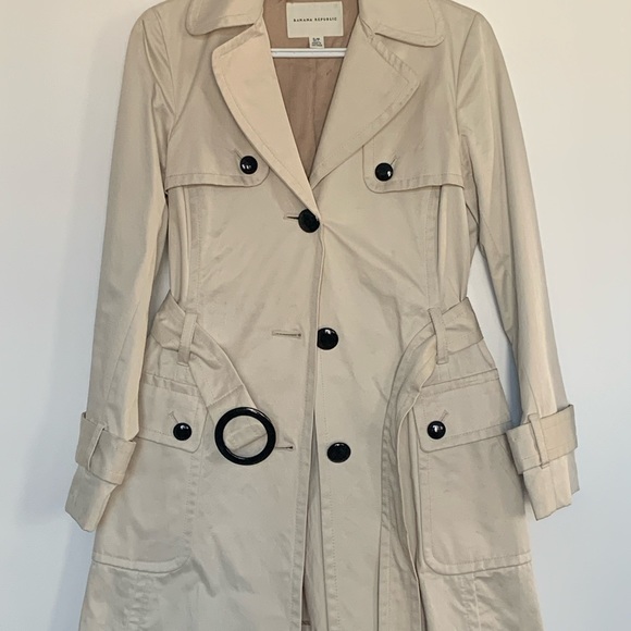 Vintage Single-Breasted Trench Coat: Banana Republic - Picture 4 of 8